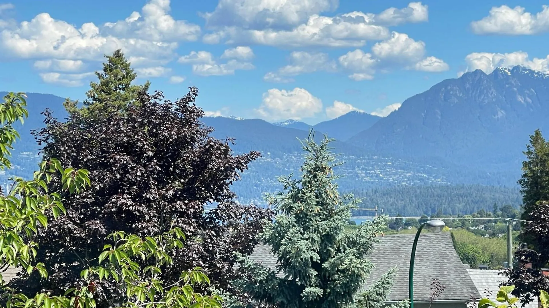 Cozy Guest Rooms Near Ubc, Downtown And Beaches Vancouver